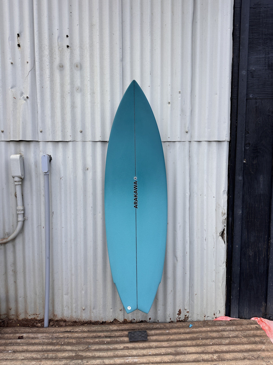 HP Twin 5'7" x 18.75 X 2.31, Wing Swallow, 2x Fin Boxes, PU - ID:1123802