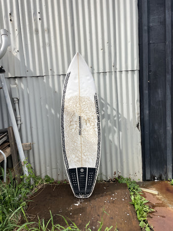 Bandit 5'5" x 18.75 X 2.25 - 24.10L, 3x  Futures Fin Boxes, PU [Average] - ID:879174