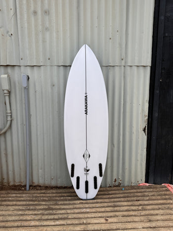 Bandit 5'7" x 18.75 X 2.38, 5x  Futures Fin Boxes, PU - ID:1130543