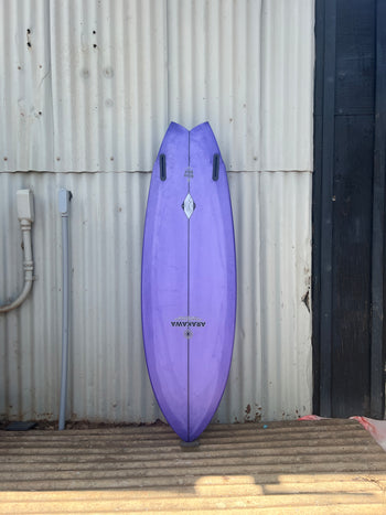 Slingshot 5'8" x 19.88 X 2.5 - 32.00L, Swallow, 2x  Futures Fin Boxes, PU [Good] - ID:1100855
