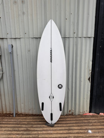 Custom Model 5'10" x 18.5 X 2.35 - 26.10L, Round Pin, 3x   Fin Boxes, PU [Good] - ID:1063087
