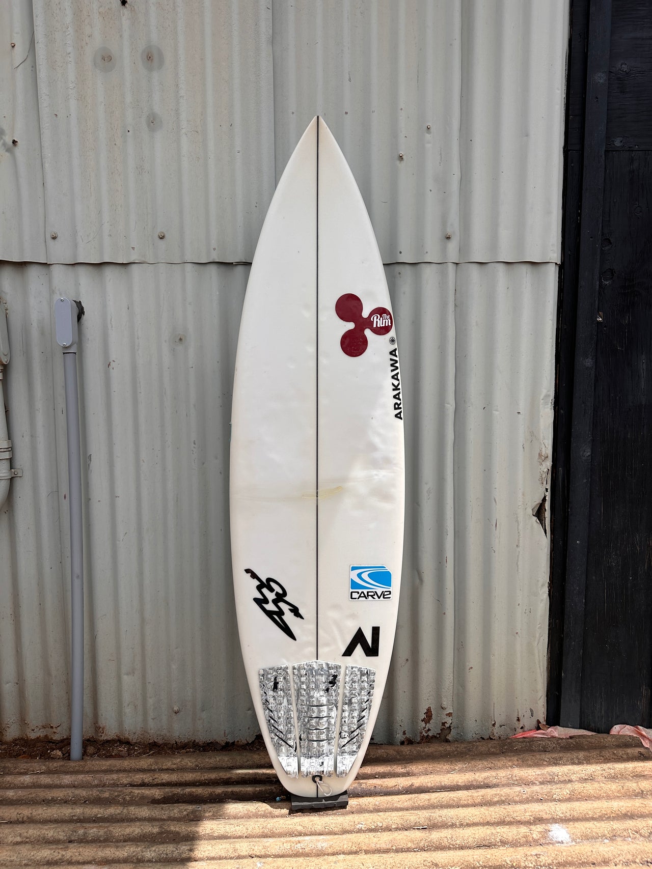Custom Model 5'11" x 19.25 X 2.53 - 30.00L, Squash, 3x   Fin Boxes, PU [Good] - ID:721803