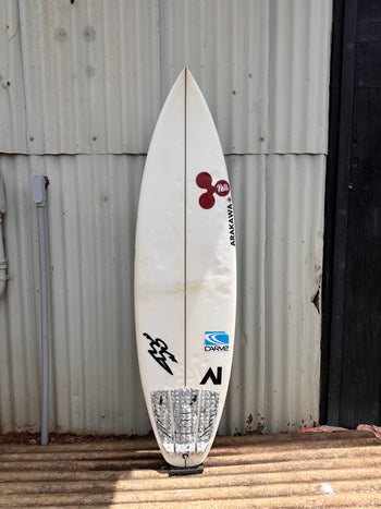 Custom Model 5'11" x 19.25 X 2.53 - 30.00L, Squash, 3x   Fin Boxes, PU [Good] - ID:721803