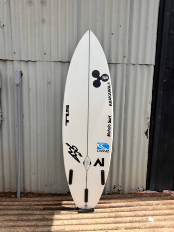 Custom Model 5'11" x 19.25 X 2.53 - 30.00L, Squash, 3x   Fin Boxes, PU [Good] - ID:721803